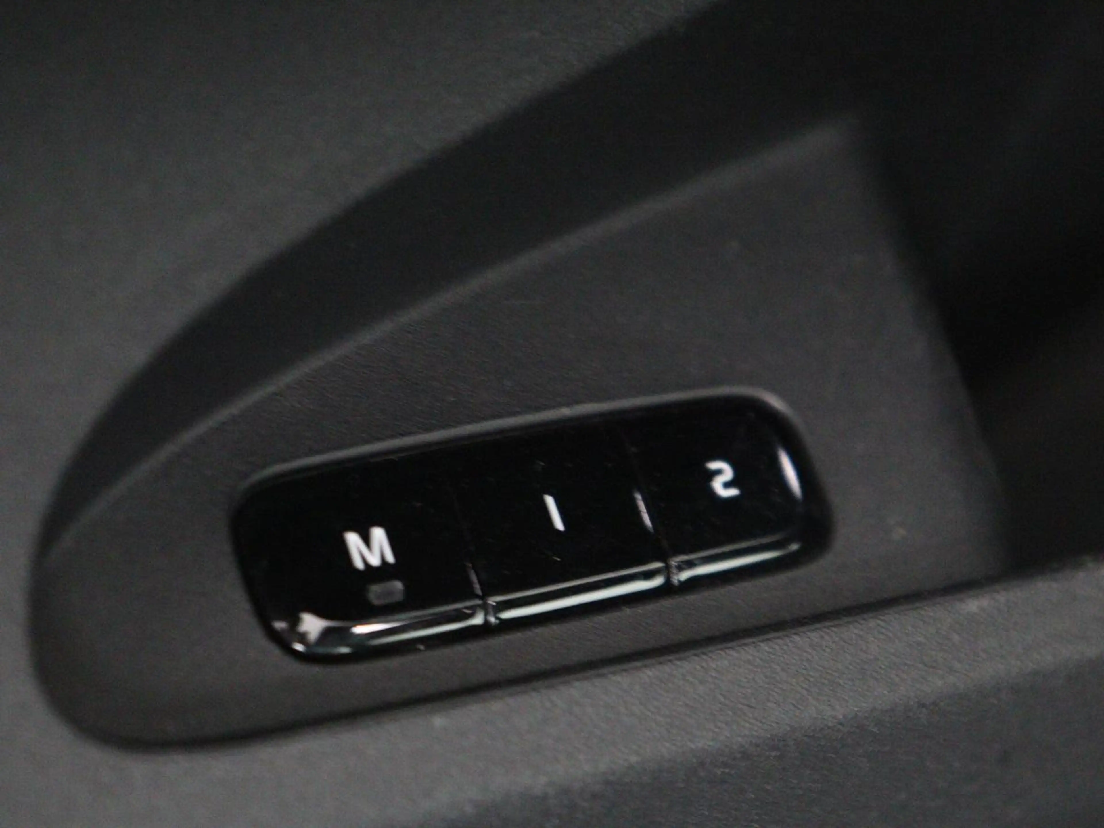Polestar 2 Long Range Dual Motor Launch Edition 78kWh | SOH 9 — photo 34