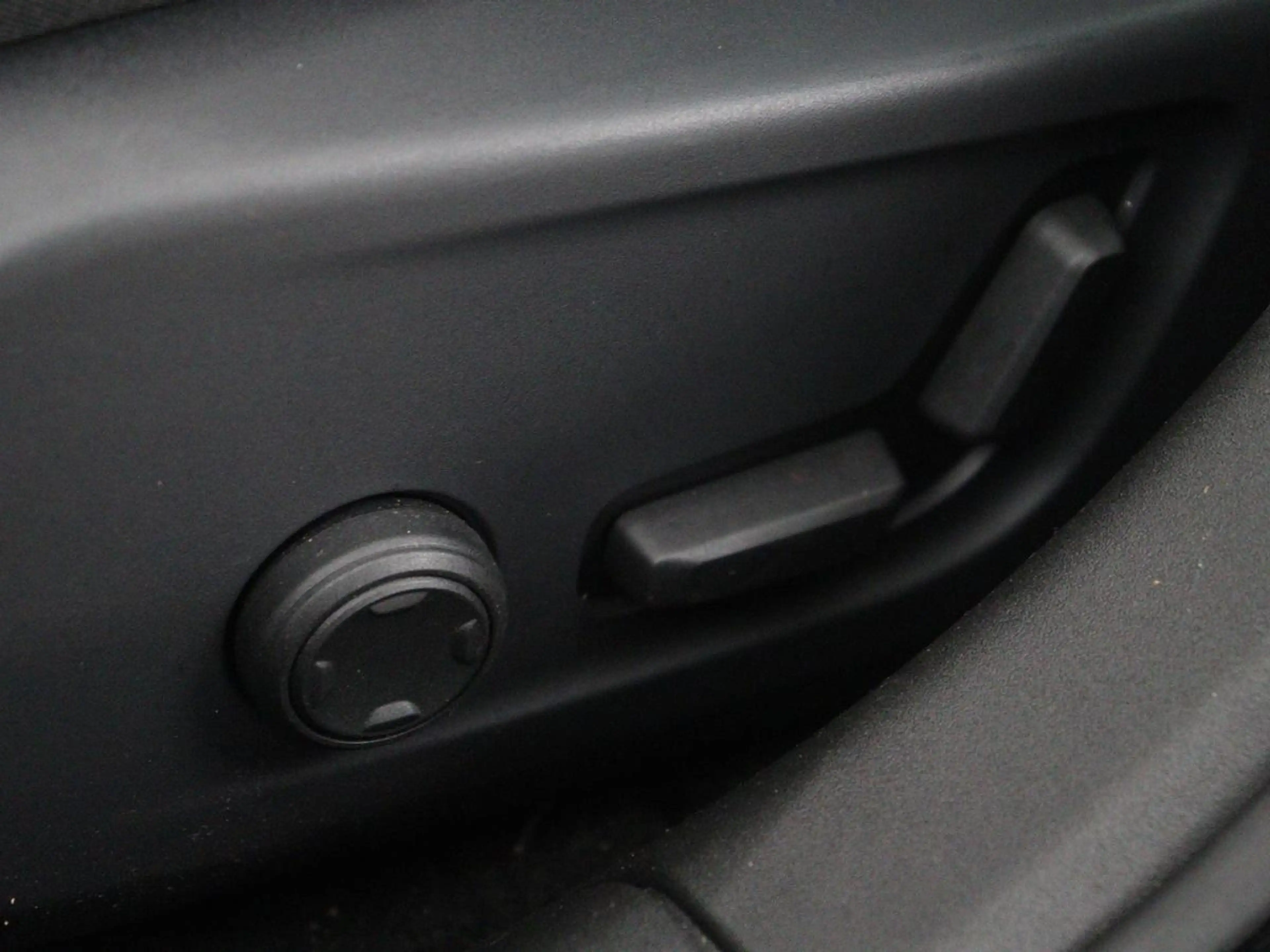 Polestar 2 Long Range Dual Motor Launch Edition 78kWh | SOH 9 — photo 35