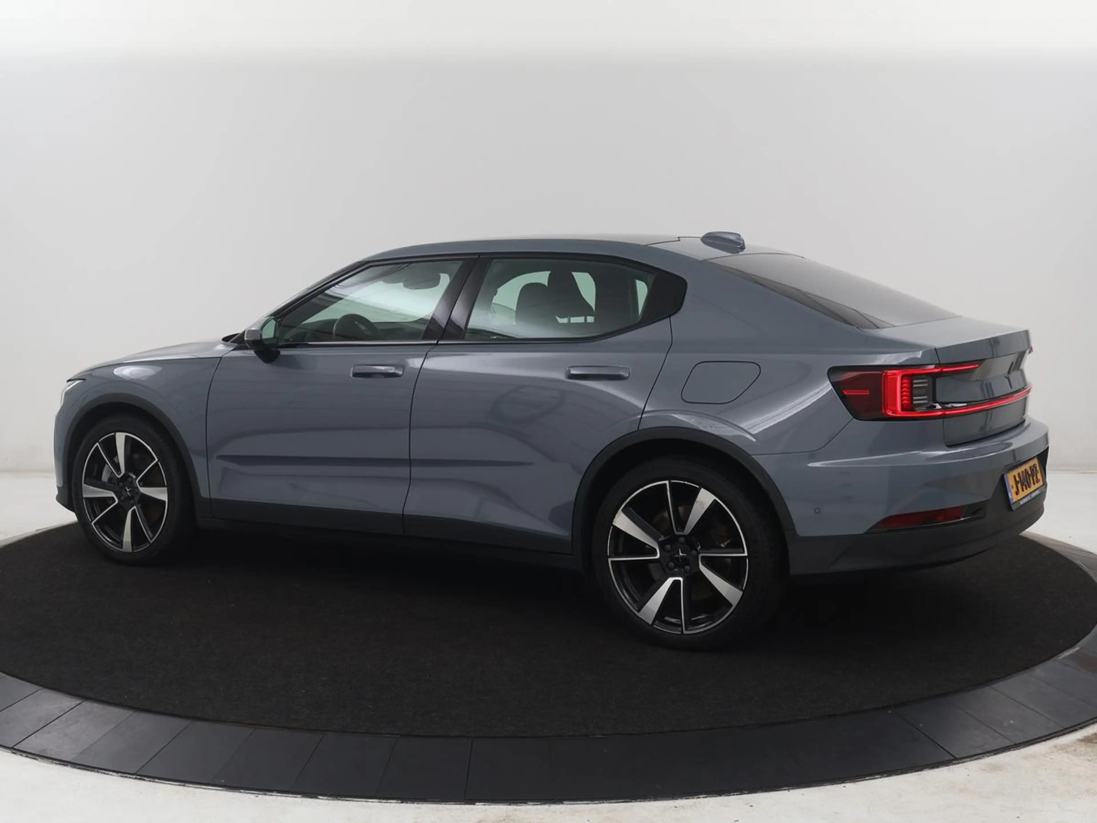 Polestar 2 Long Range Dual Motor Launch Edition 78kWh | SOH 9 — photo 2