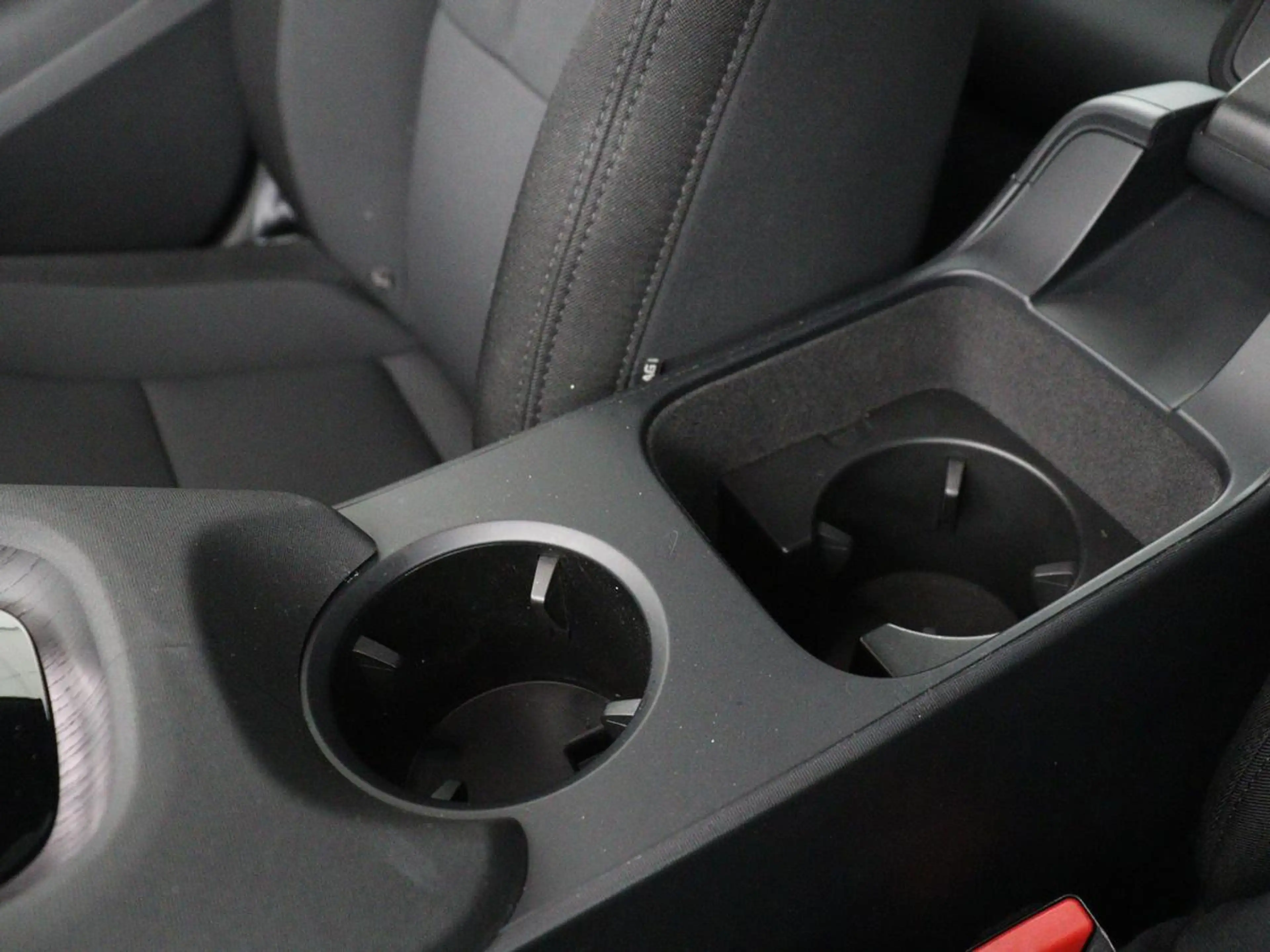 Polestar 2 Long Range Dual Motor Launch Edition 78kWh | SOH 9 — photo 37