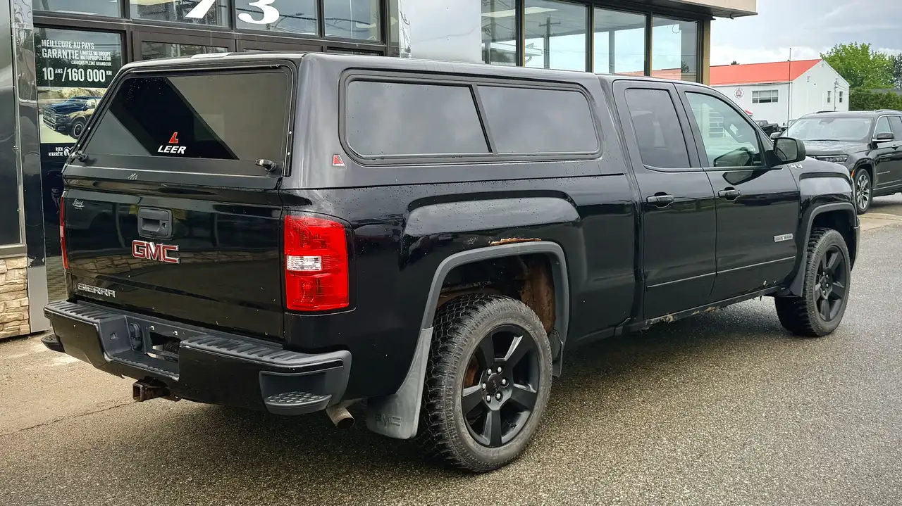 GMC Sierra 1500 photo GMC Sierra 1500
