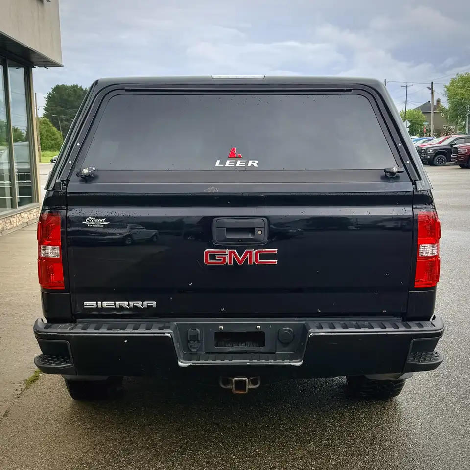 GMC Sierra 1500 photo GMC Sierra 1500