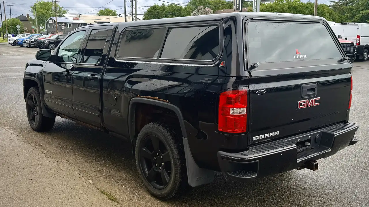 GMC Sierra 1500 photo GMC Sierra 1500