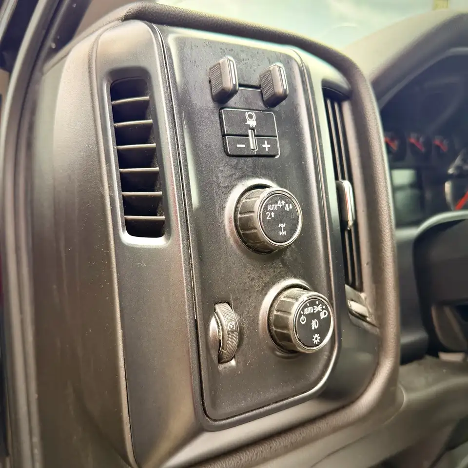 GMC Sierra 1500 photo GMC Sierra 1500