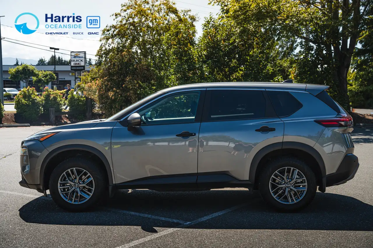 2023 Nissan Rogue S — photo 1