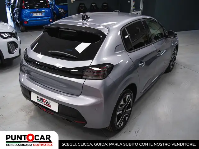 Peugeot 208 view 6