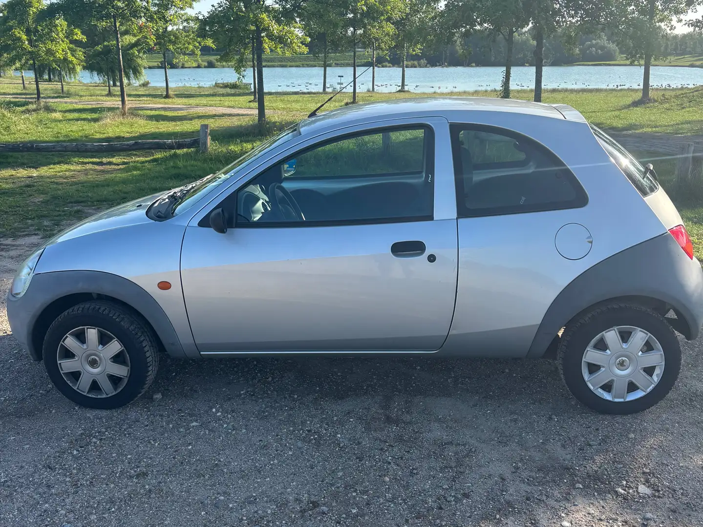 Ford Ka/Ka+ Ka/Ka+ 1.3 Futura Argintiu - 1