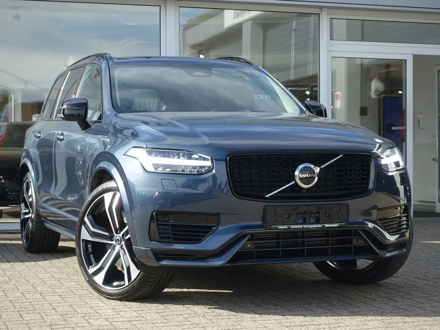 Volvo XC90 T8 Ultra Dark AWD Massage/360°/B&W/FourC Blau - 2