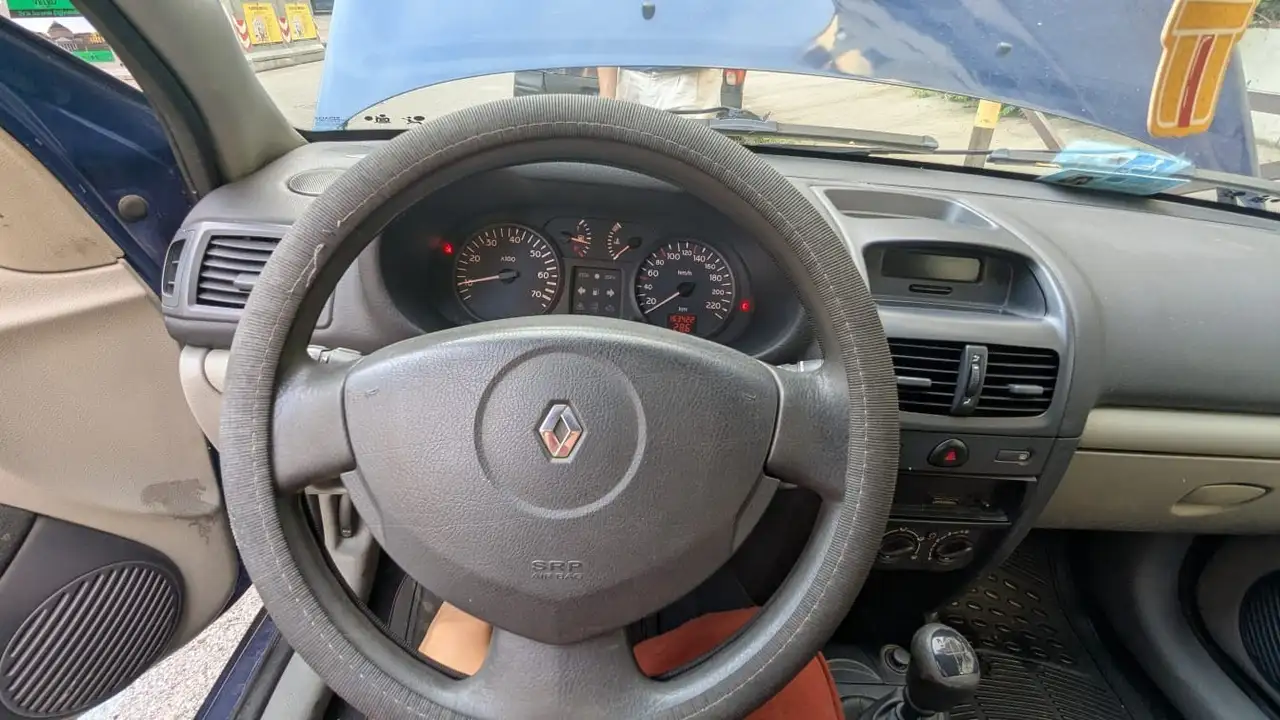 Renault Clio 5p 1.6 RXE c/abs, foto 5