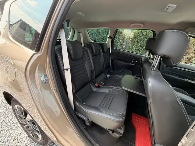 Renault Grand Scenic view 18