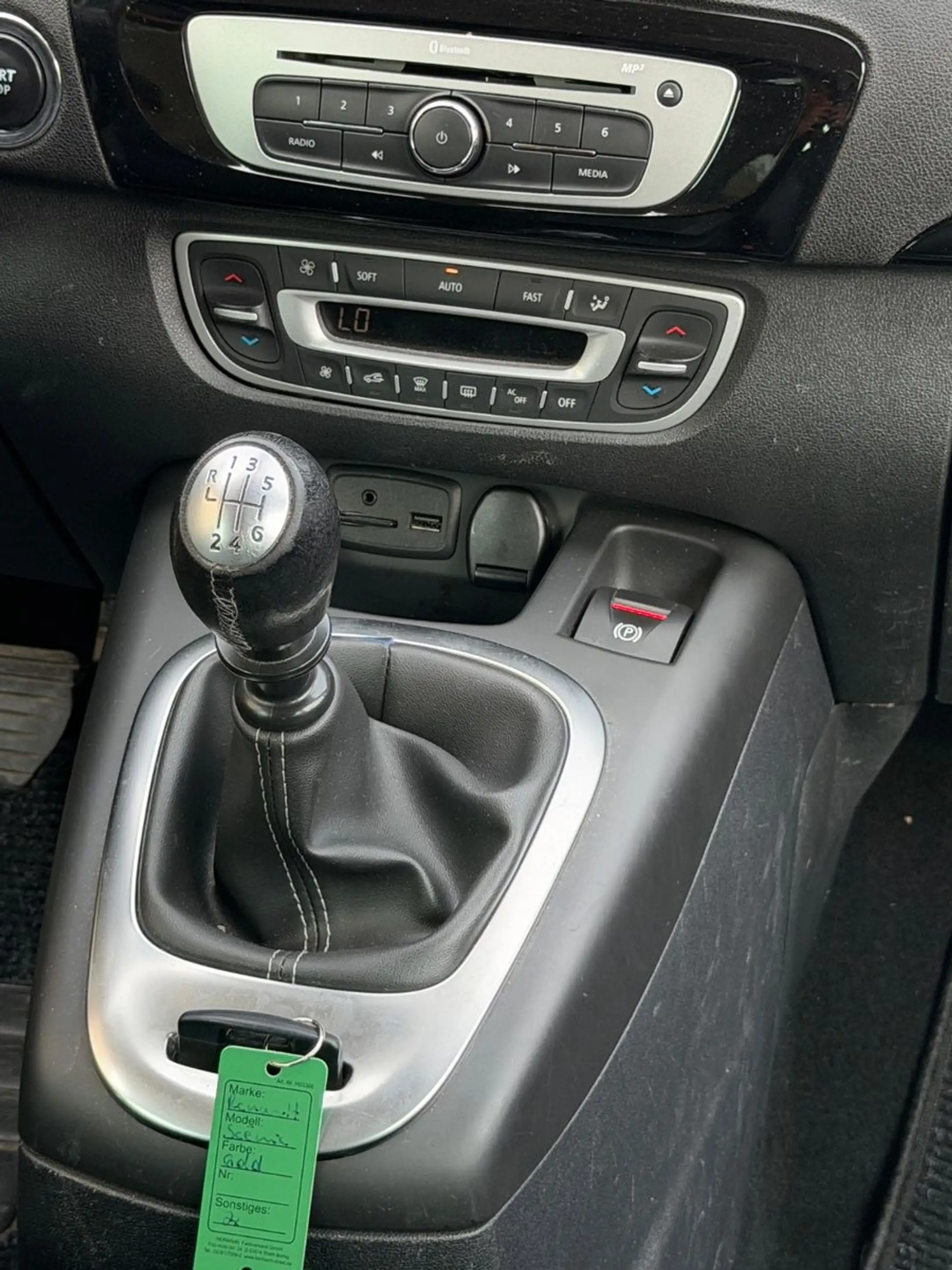 Renault Grand Scenic 2. Hand 7 Sitzer Navi Leder Bose — photo 13