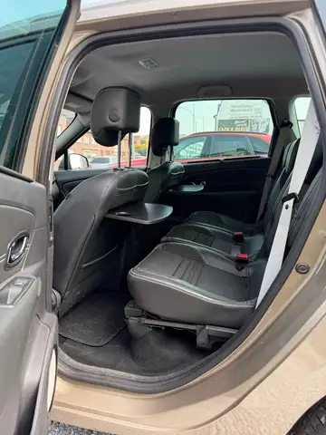 Renault Grand Scenic view 10