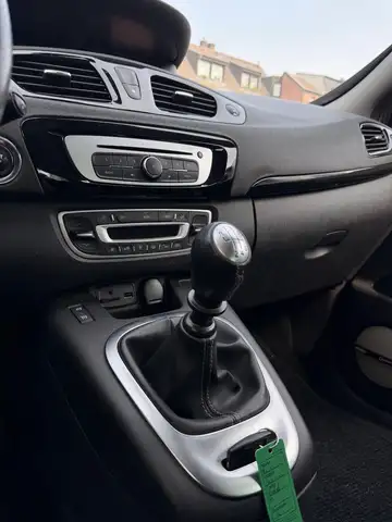 Renault Grand Scenic view 22