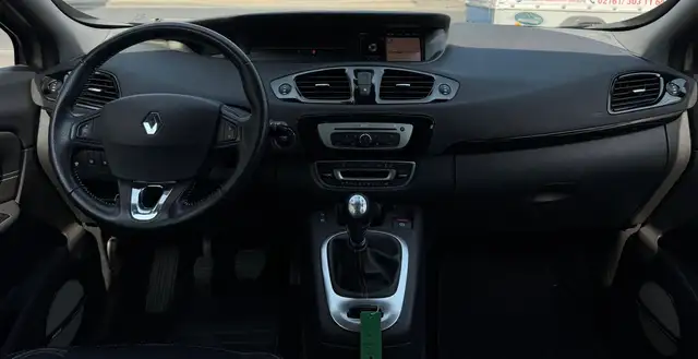 Renault Grand Scenic view 9