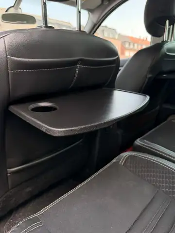 Renault Grand Scenic view 26