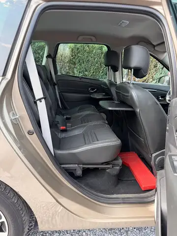 Renault Grand Scenic view 11