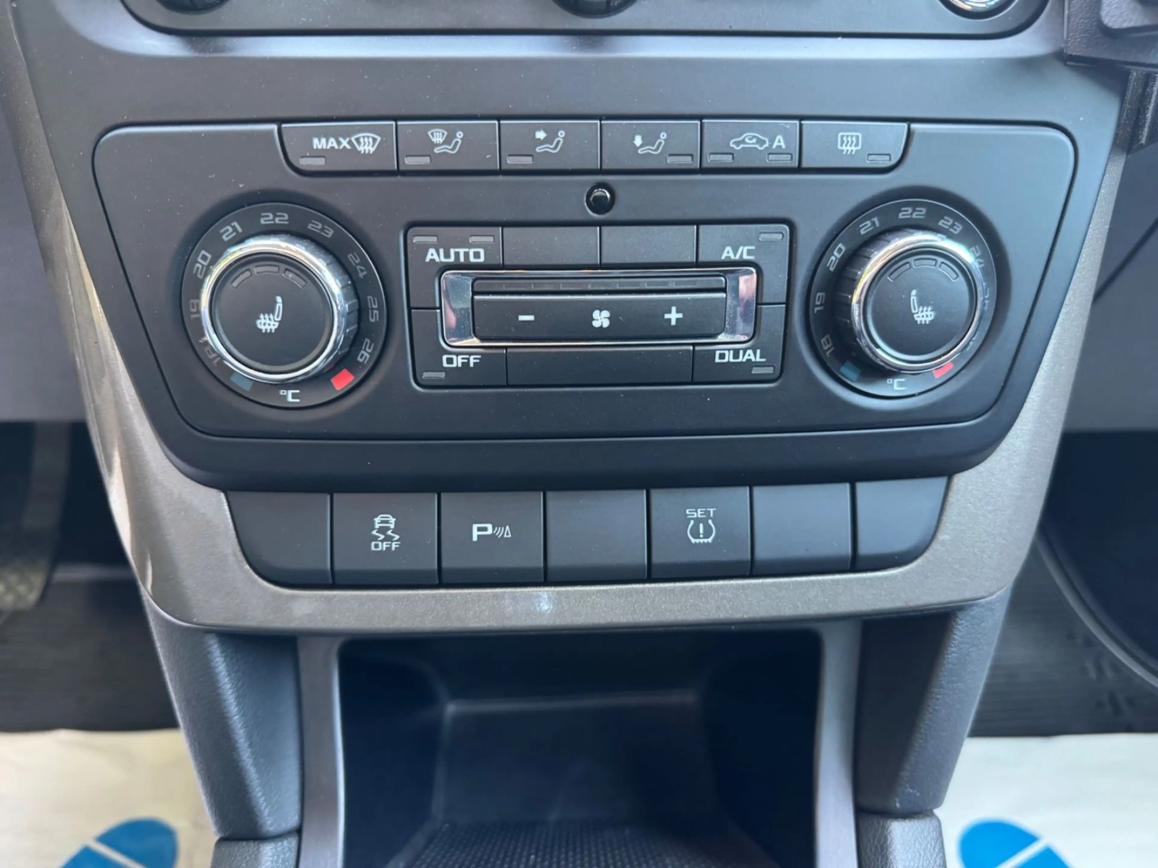 Skoda Yeti Elegance SHZ/KLIMA/KAMERA/ALLW-Reifen — photo 15