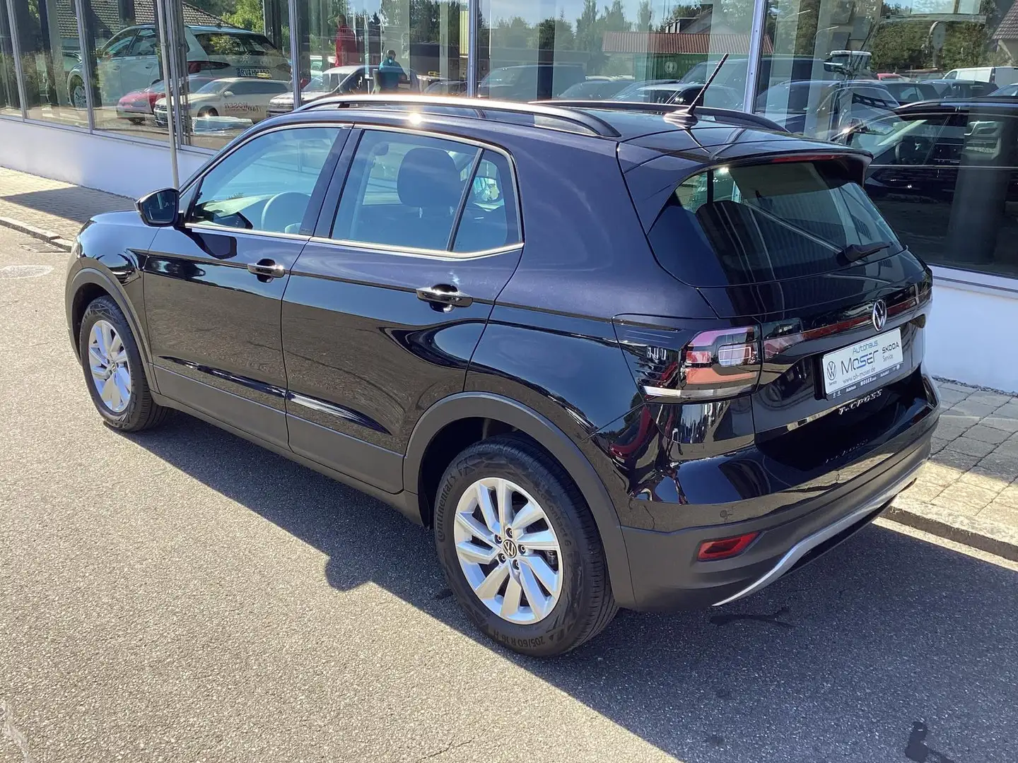 Volkswagen T-Cross 1.0 TSI DSG Life/DAB/PDC v+h/SHZ/Navi Schwarz - 2
