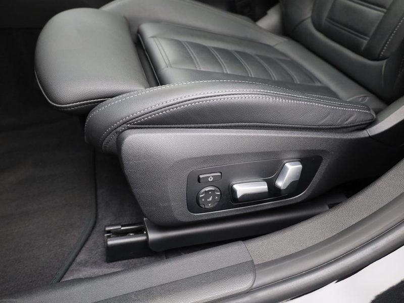 BMW 340 3-serie Touring M340i xDrive | Pano | Keyless | Me — photo 31