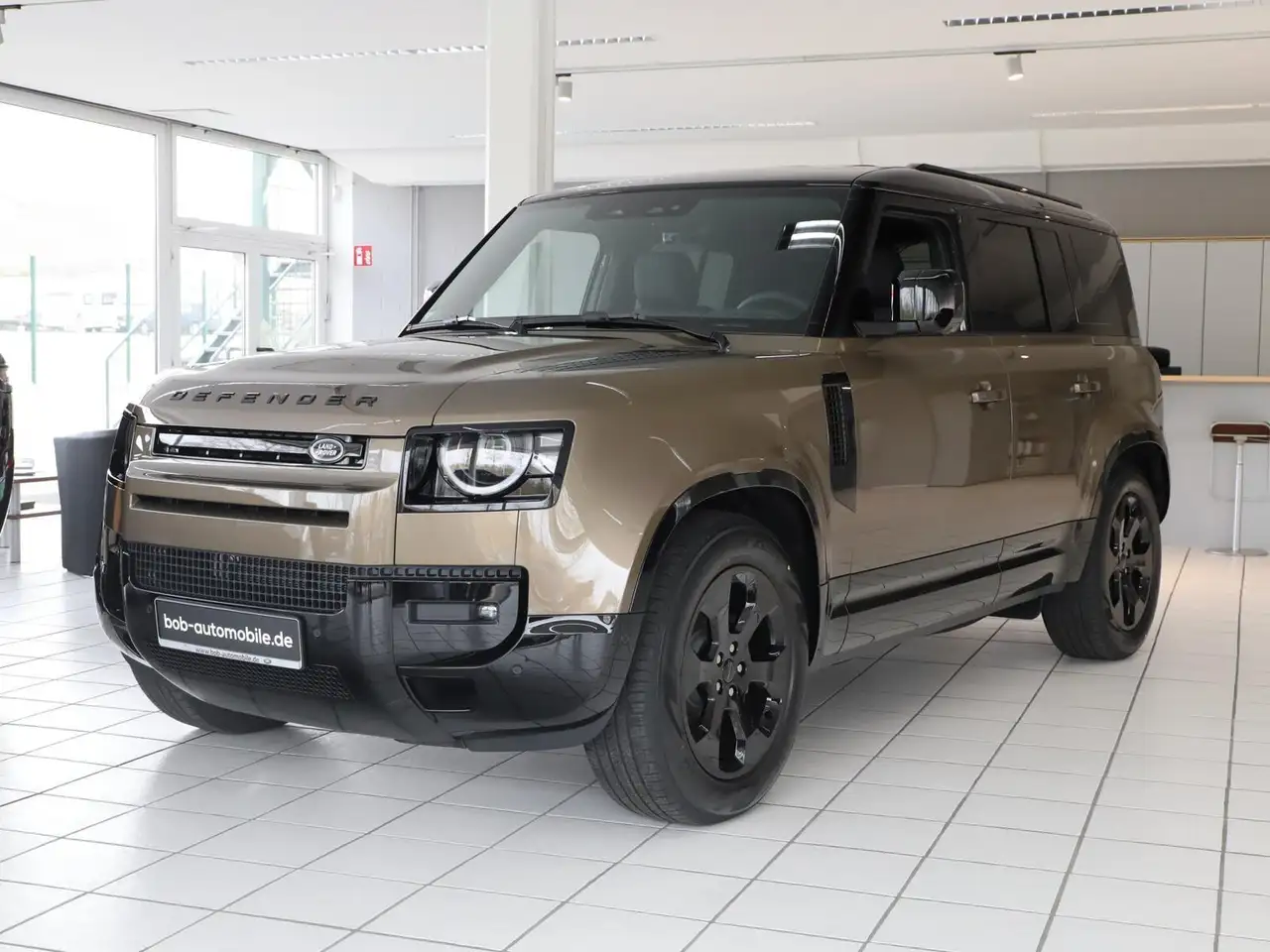 Land Rover Defender 110 D250 X-DYN. SE NAVI HUD MATRIX-LED — миниатюра 1