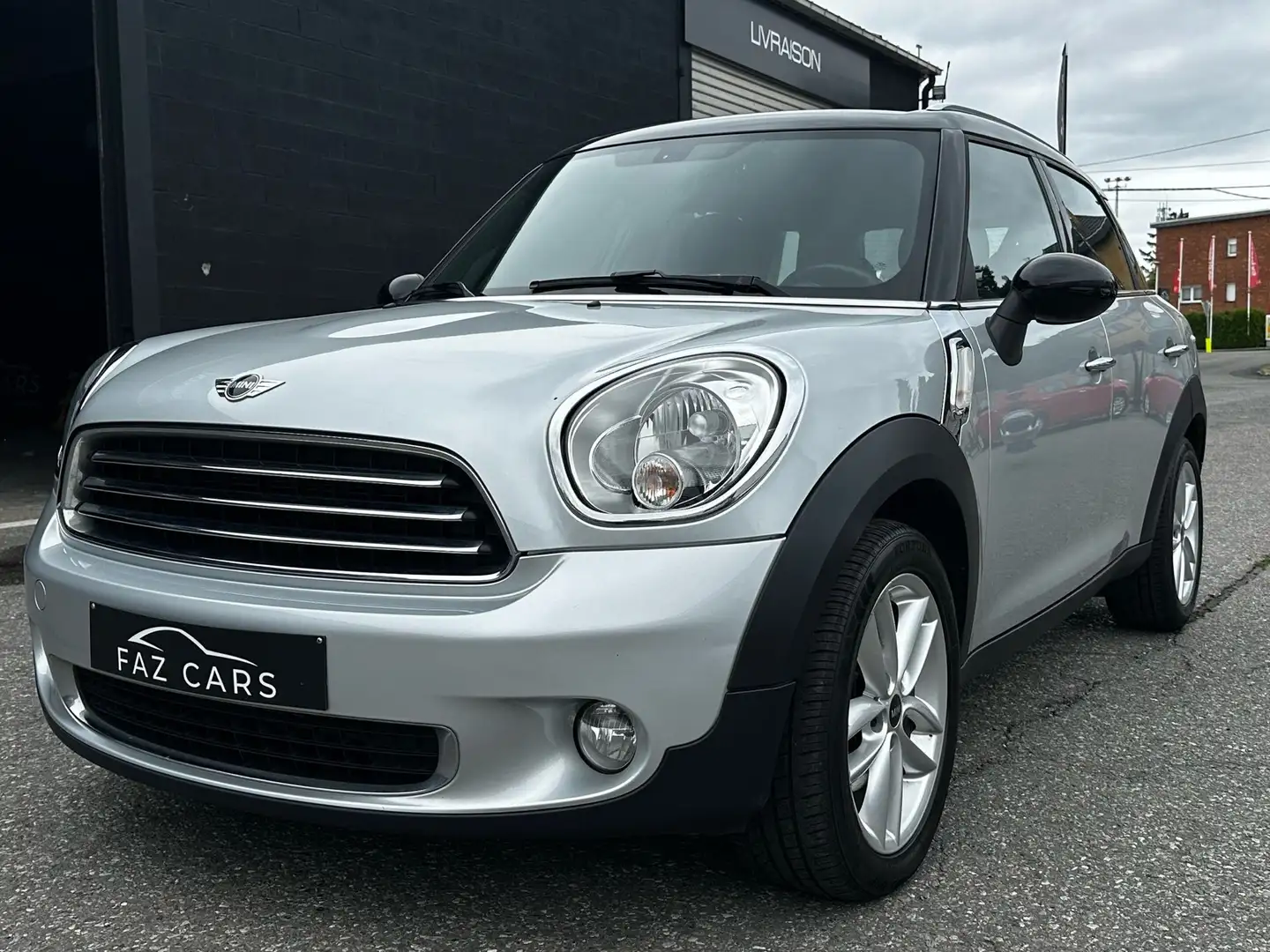 MINI Cooper D Countryman Mini Countryman 1.6 D Cooper * GPS + CUIR + CLIM * Gris - 1