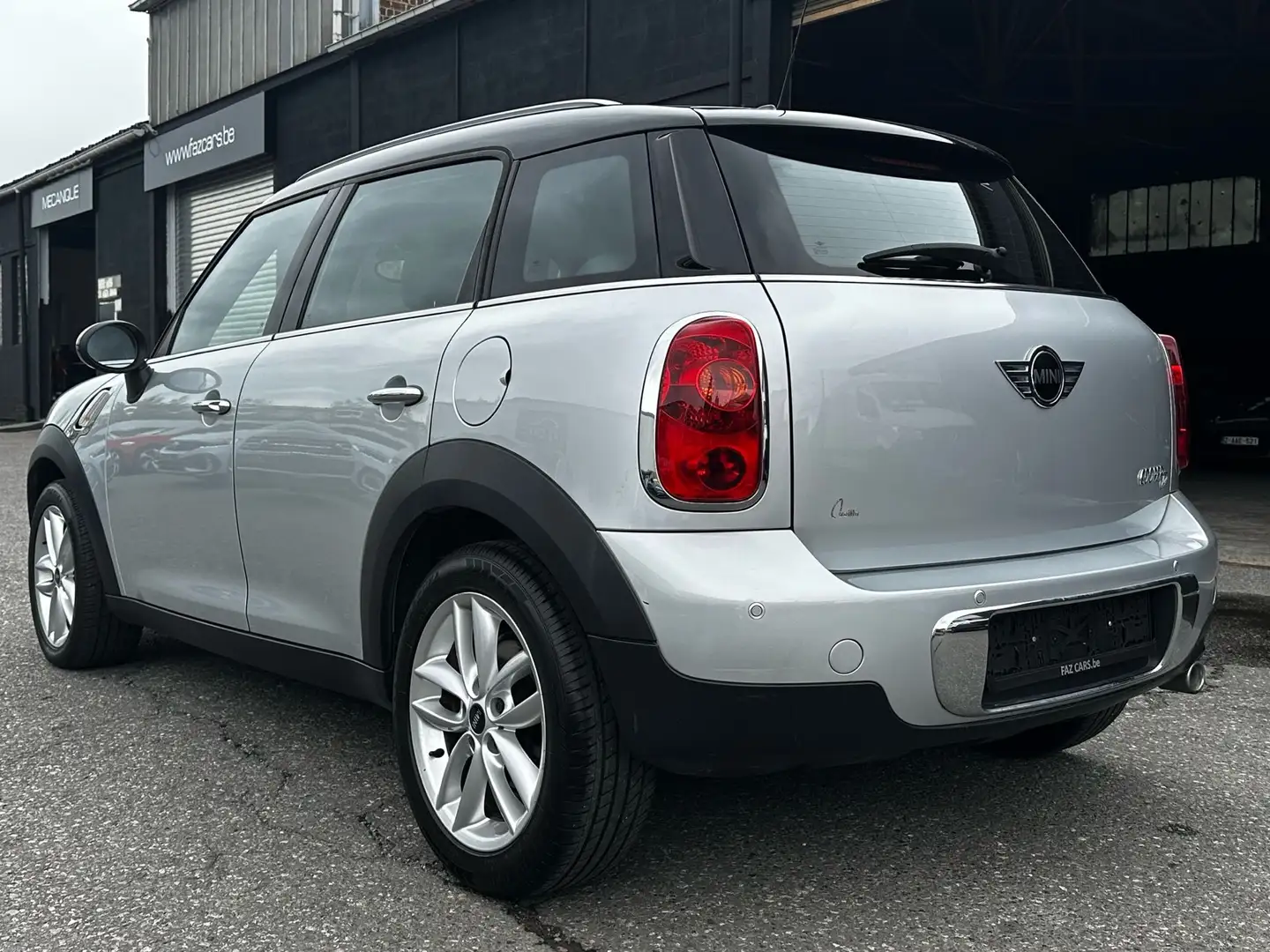 MINI Cooper D Countryman Mini Countryman 1.6 D Cooper * GPS + CUIR + CLIM * Gris - 2
