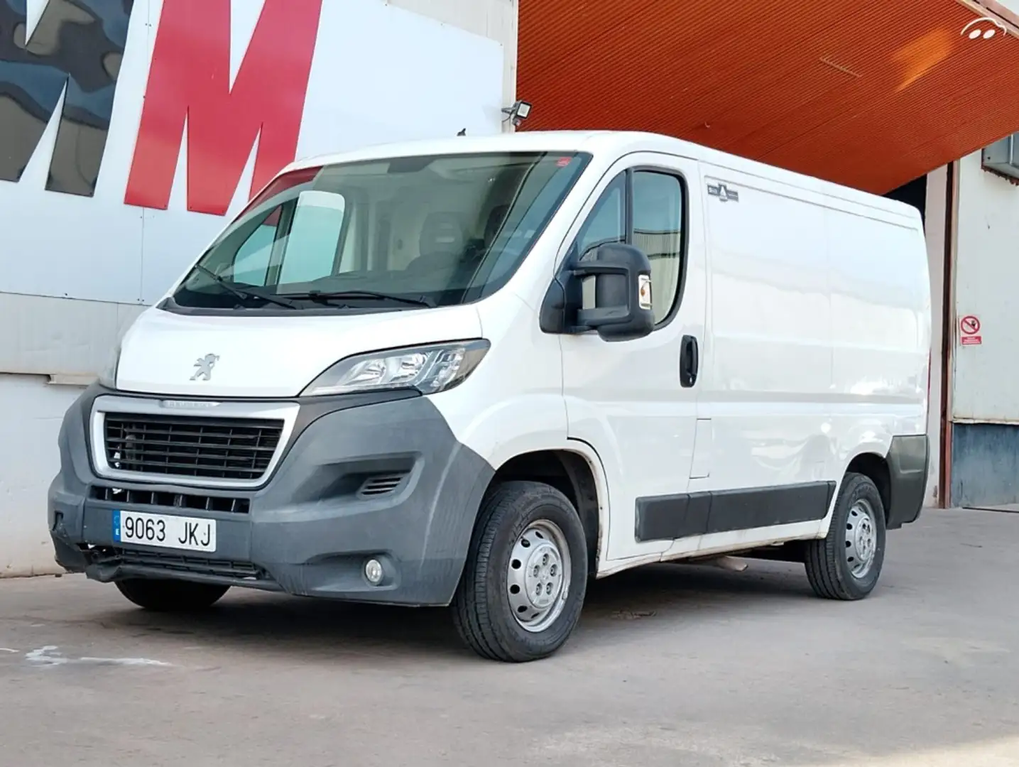 Peugeot Boxer Furgón 2.2e-HDI 335 L2H2 Pack 130 Blanco - 1