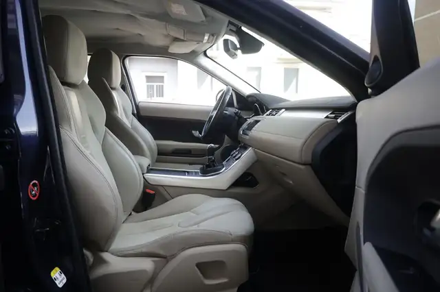 Land Rover Range Rover Evoque view 11