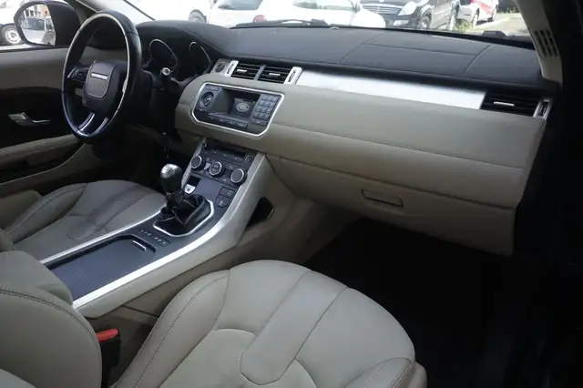 Land Rover Range Rover Evoque view 9