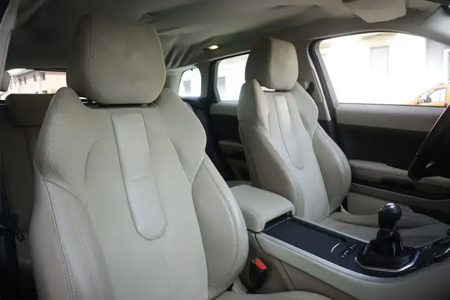 Land Rover Range Rover Evoque view 7