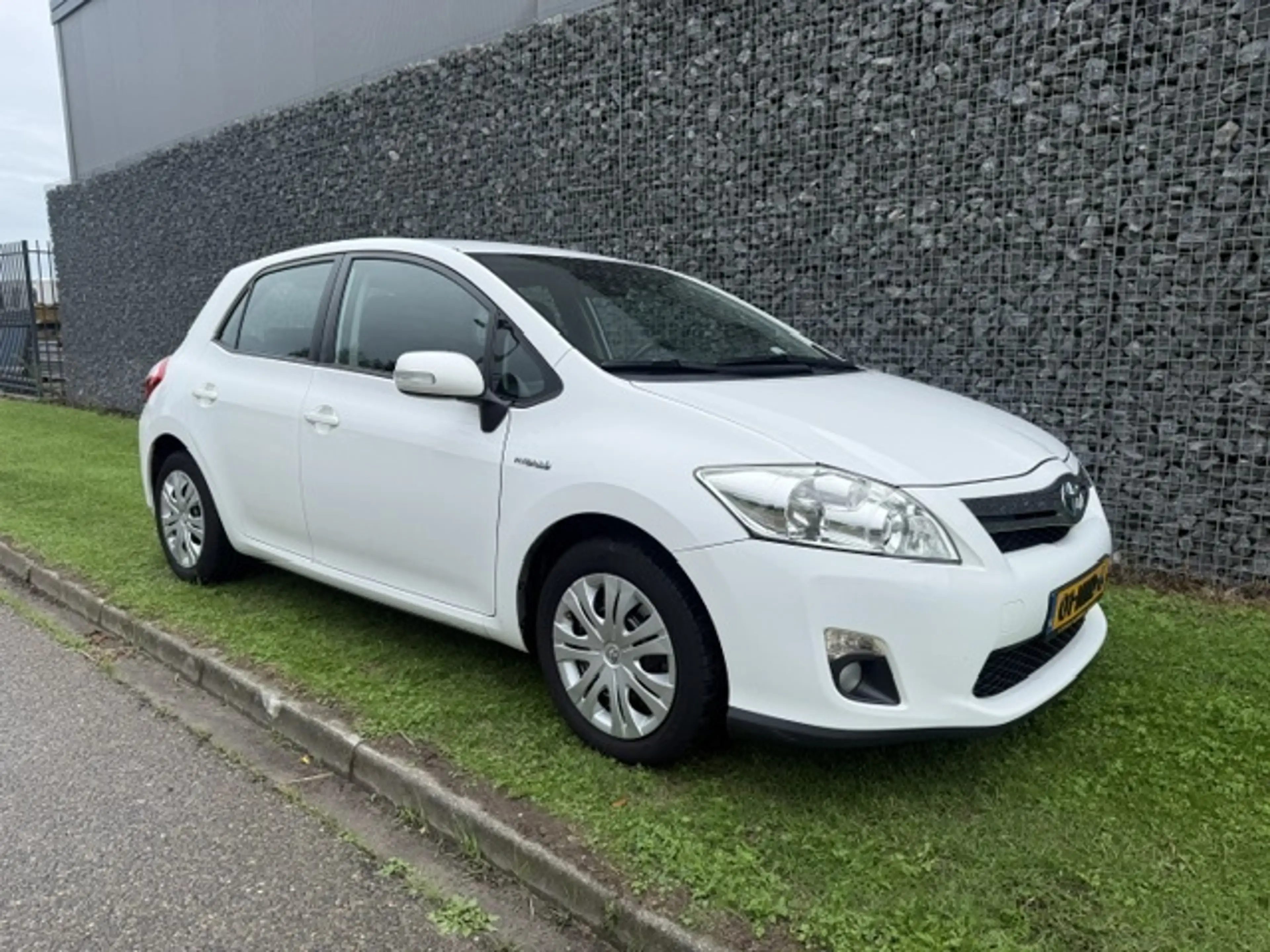 Toyota Auris 1.8 Full Hybrid Asp. Dealer onderhouden. — photo 3
