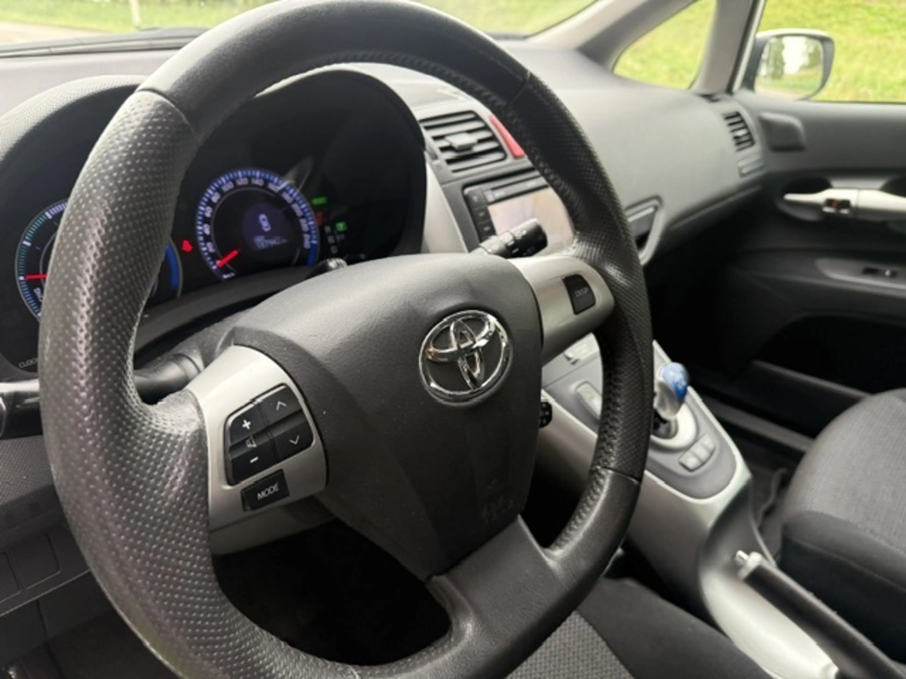 Toyota Auris 1.8 Full Hybrid Asp. Dealer onderhouden. — photo 8