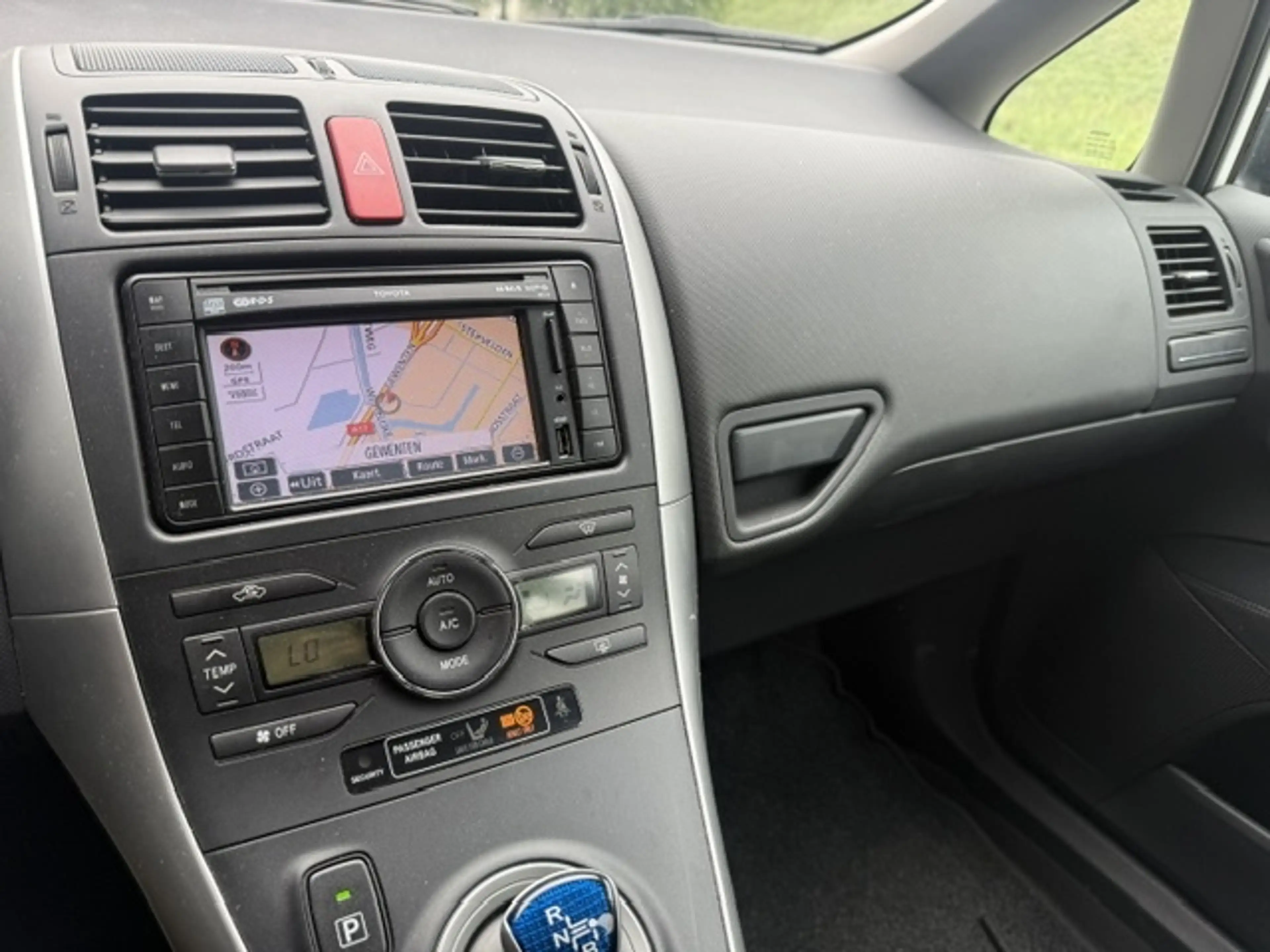 Toyota Auris 1.8 Full Hybrid Asp. Dealer onderhouden. — photo 10
