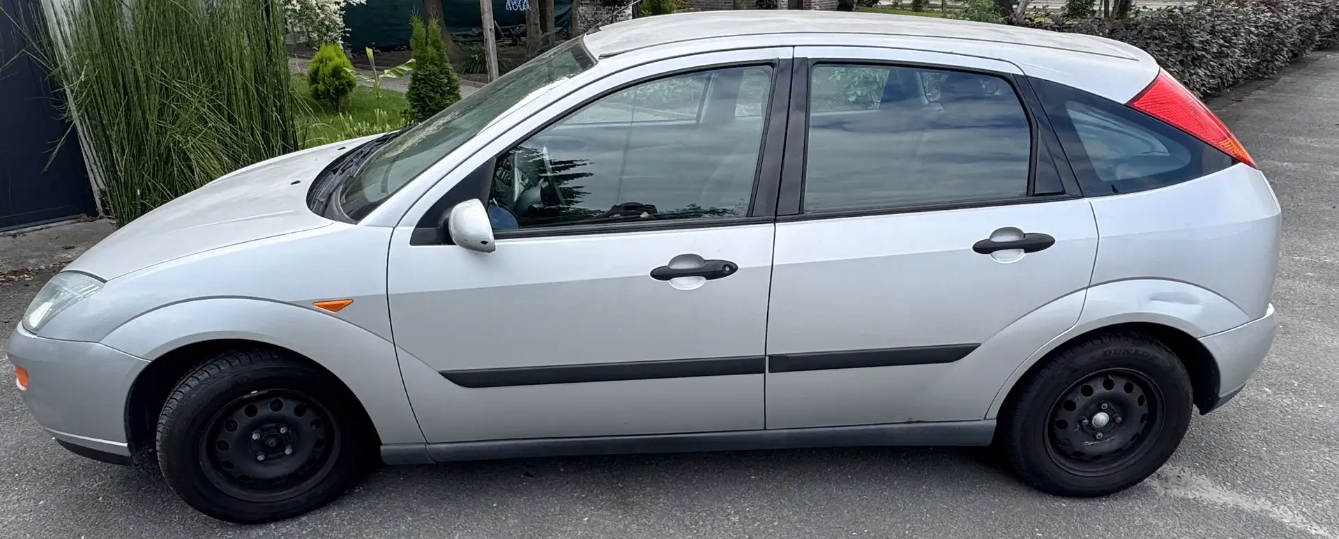 Ford Focus 1.6 zonder keuring - 1