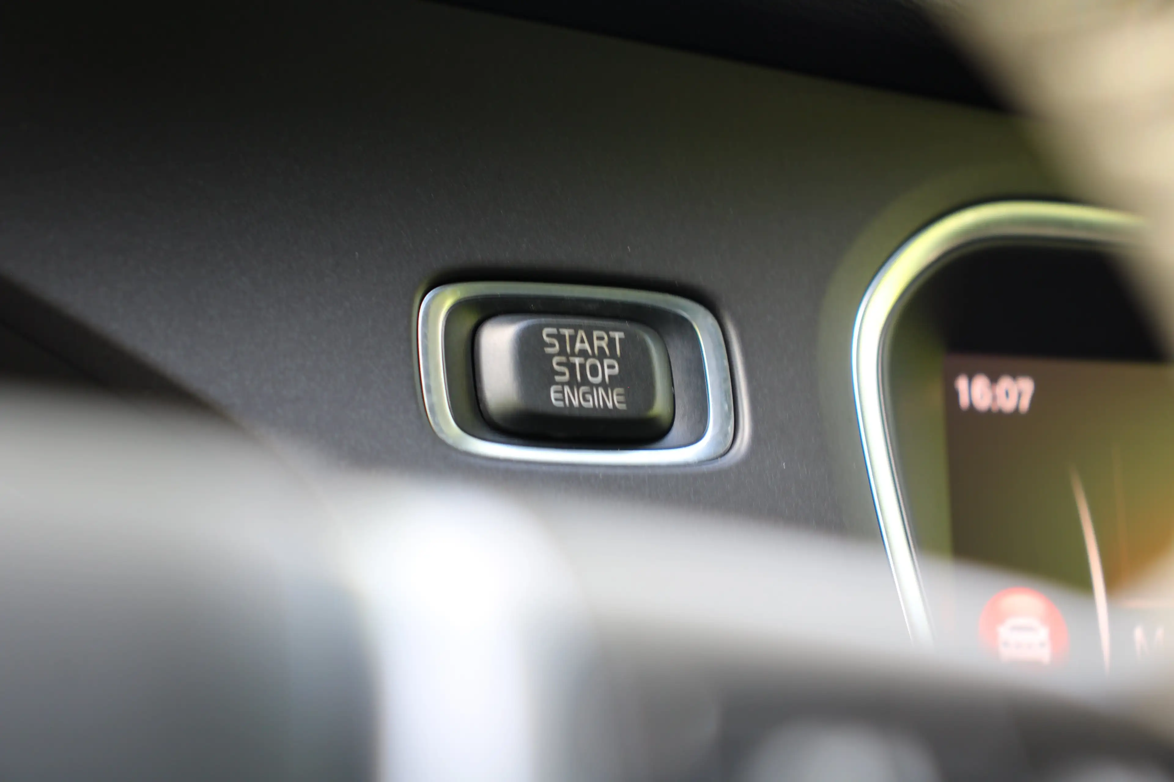 Volvo V40 Cross Country 1.5 T3 Polar+ Luxury AUTOMAAT | TREKHAAK | HARMAB/ — photo 7