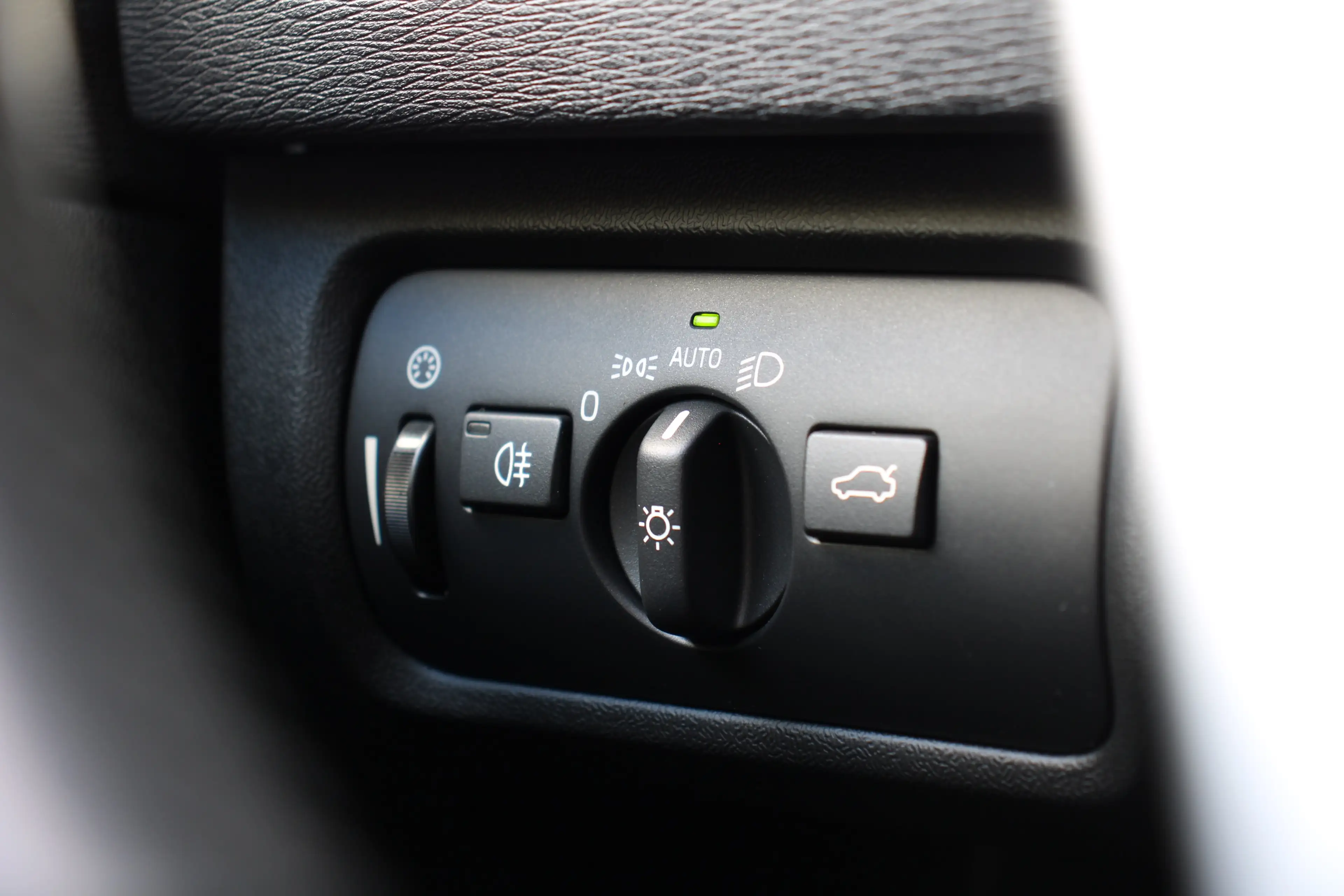 Volvo V40 Cross Country 1.5 T3 Polar+ Luxury AUTOMAAT | TREKHAAK | HARMAB/ — photo 19