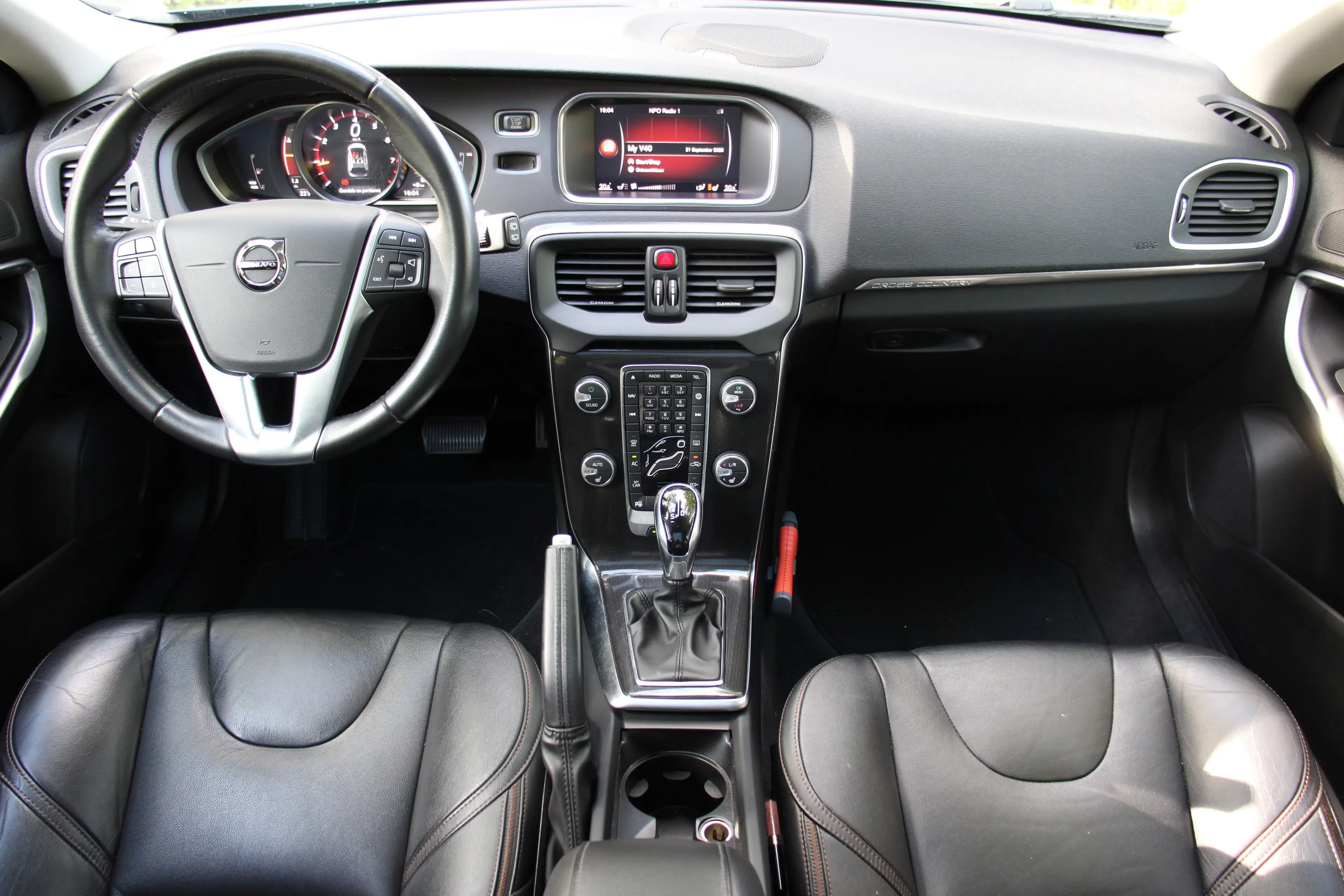 Volvo V40 Cross Country 1.5 T3 Polar+ Luxury AUTOMAAT | TREKHAAK | HARMAB/ — photo 5