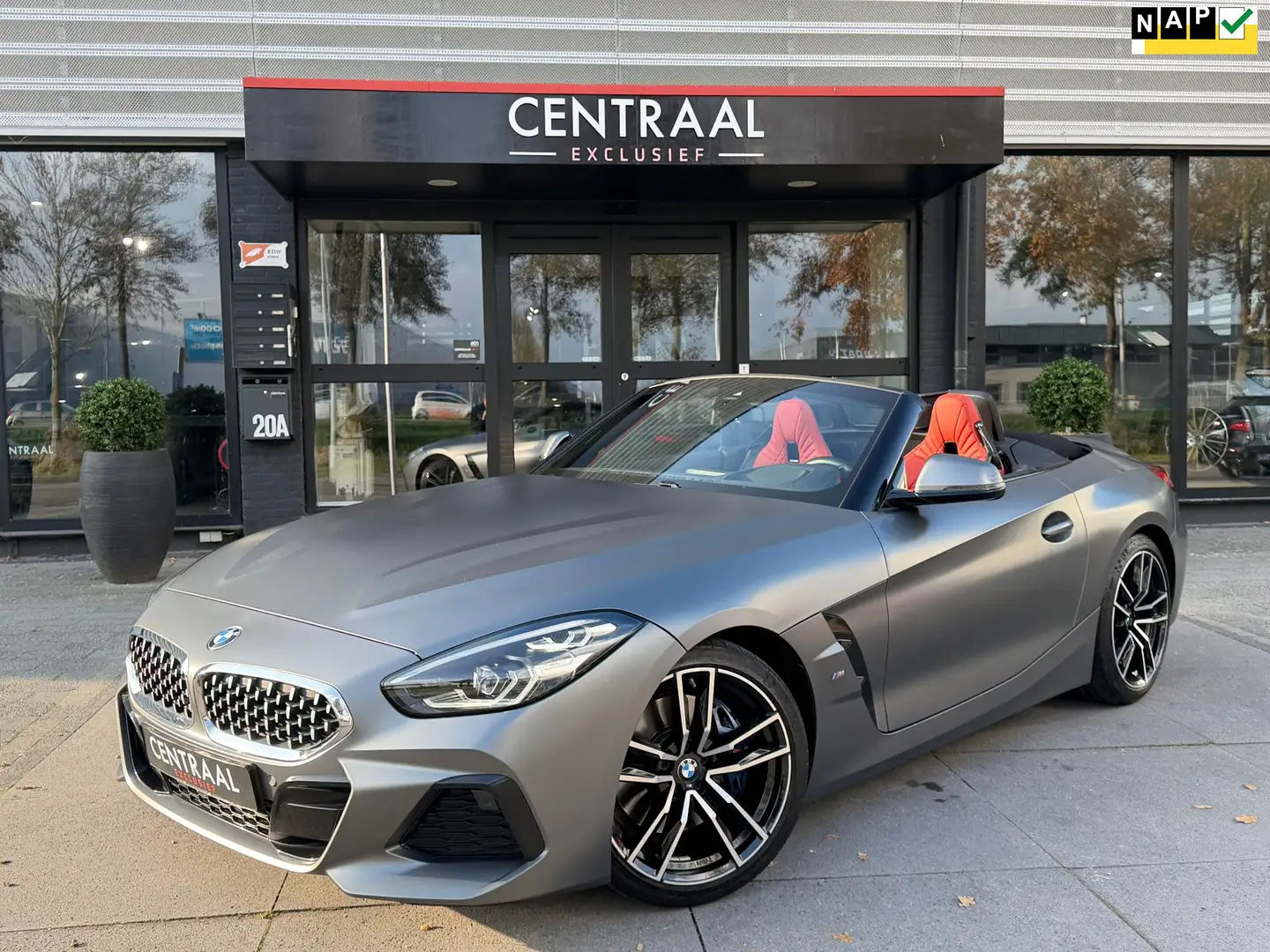 BMW Z4 Roadster SDrive20i High Executive M-Sport|Head-Up| Grijs - 1