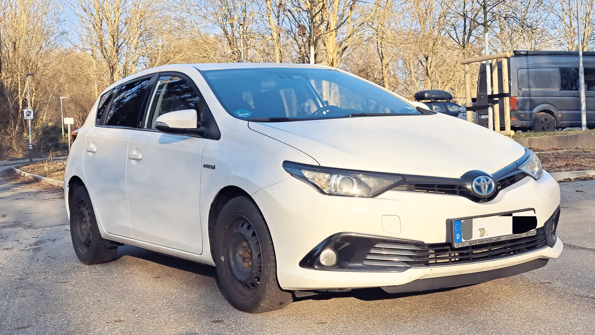 Toyota Auris Auris 1.8 VVT-i Hybrid Automatik Team Deutschland Weiß - 1
