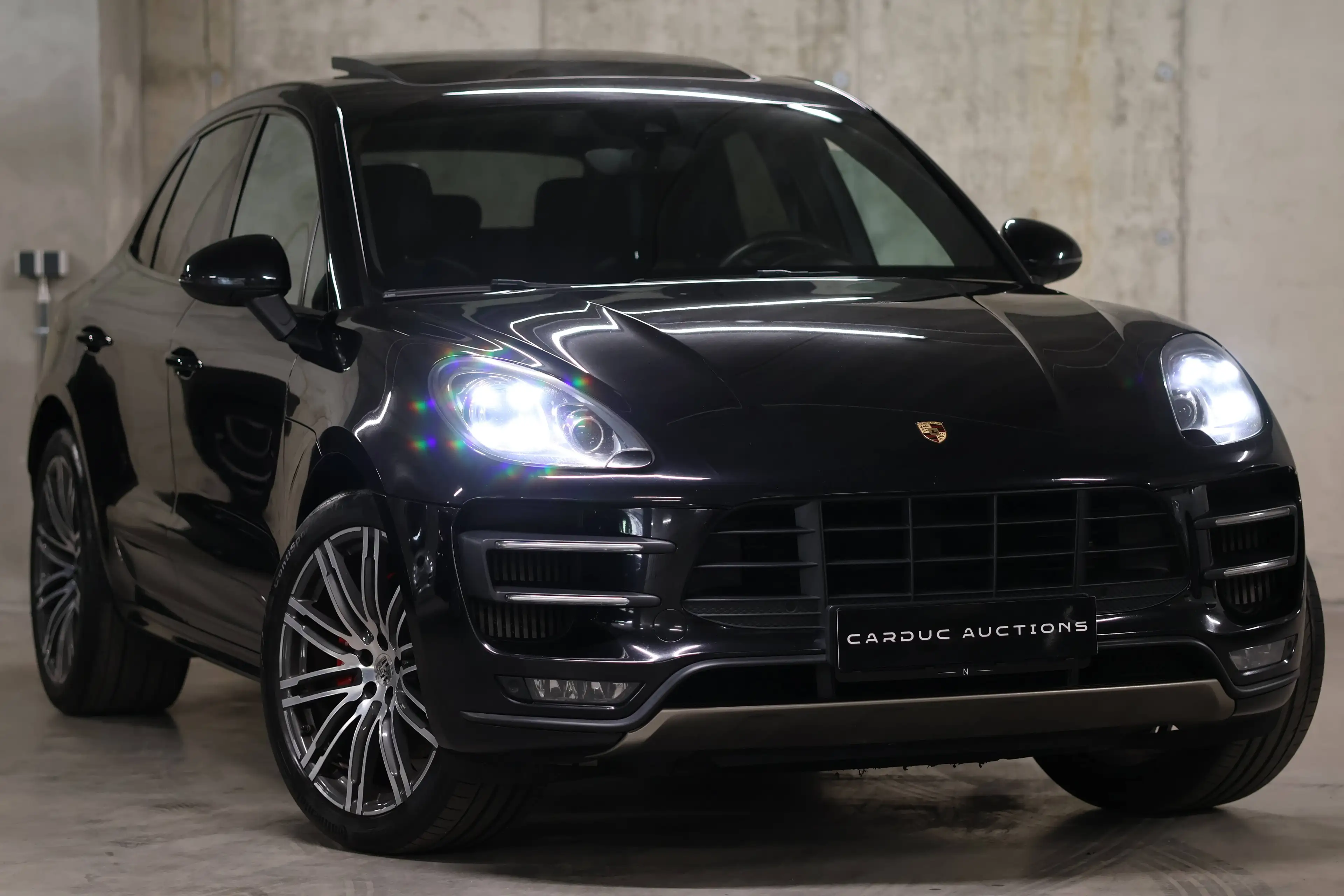 Porsche Macan Macan Turbo PDK — photo 8