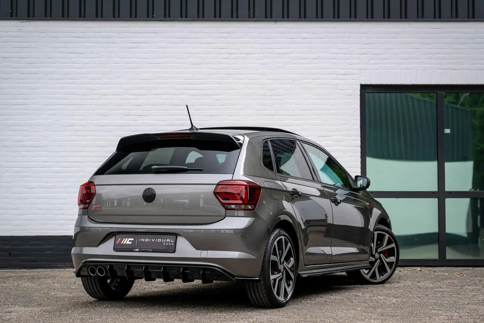 Volkswagen Polo GTI 2.0 TSI Sportuitlaat Carbon Stuur Pano Beats Gris - 2
