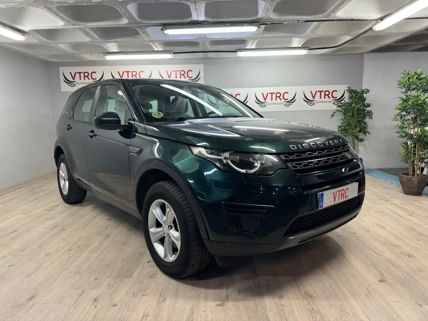 Land Rover Discovery Sport 2.0TD4 SE 4x4 Aut. 150 Green - 1