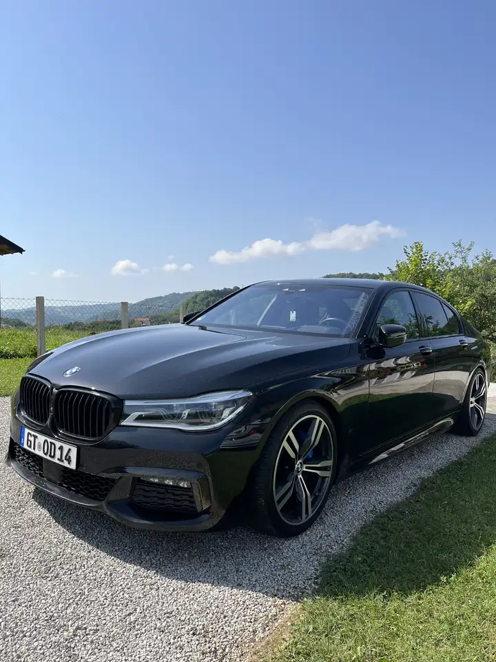 BMW 750