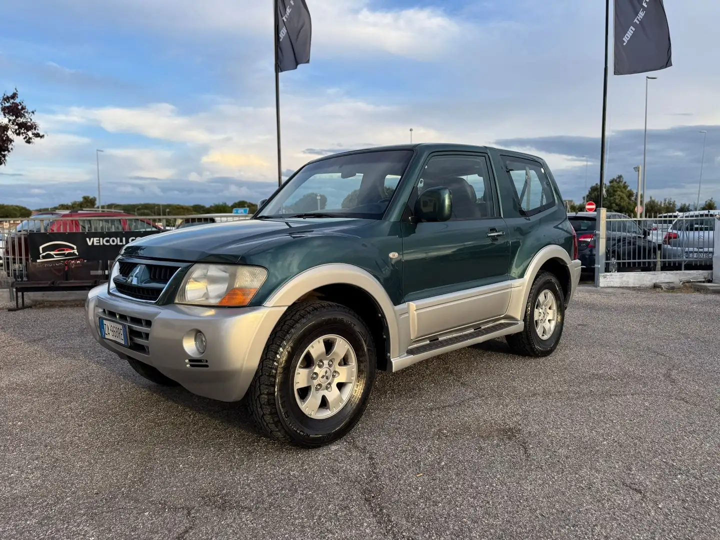 Mitsubishi Pajero 3p 3.2 tdi 16v di-d Verde - 2