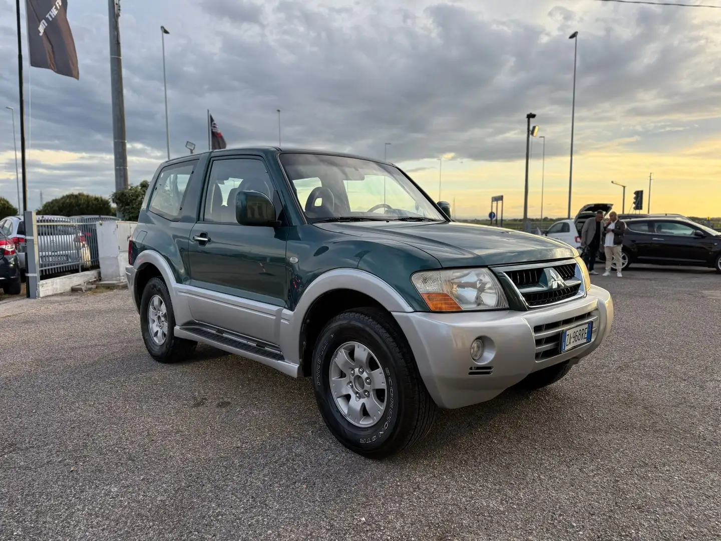 Mitsubishi Pajero 3p 3.2 tdi 16v di-d Verde - 1