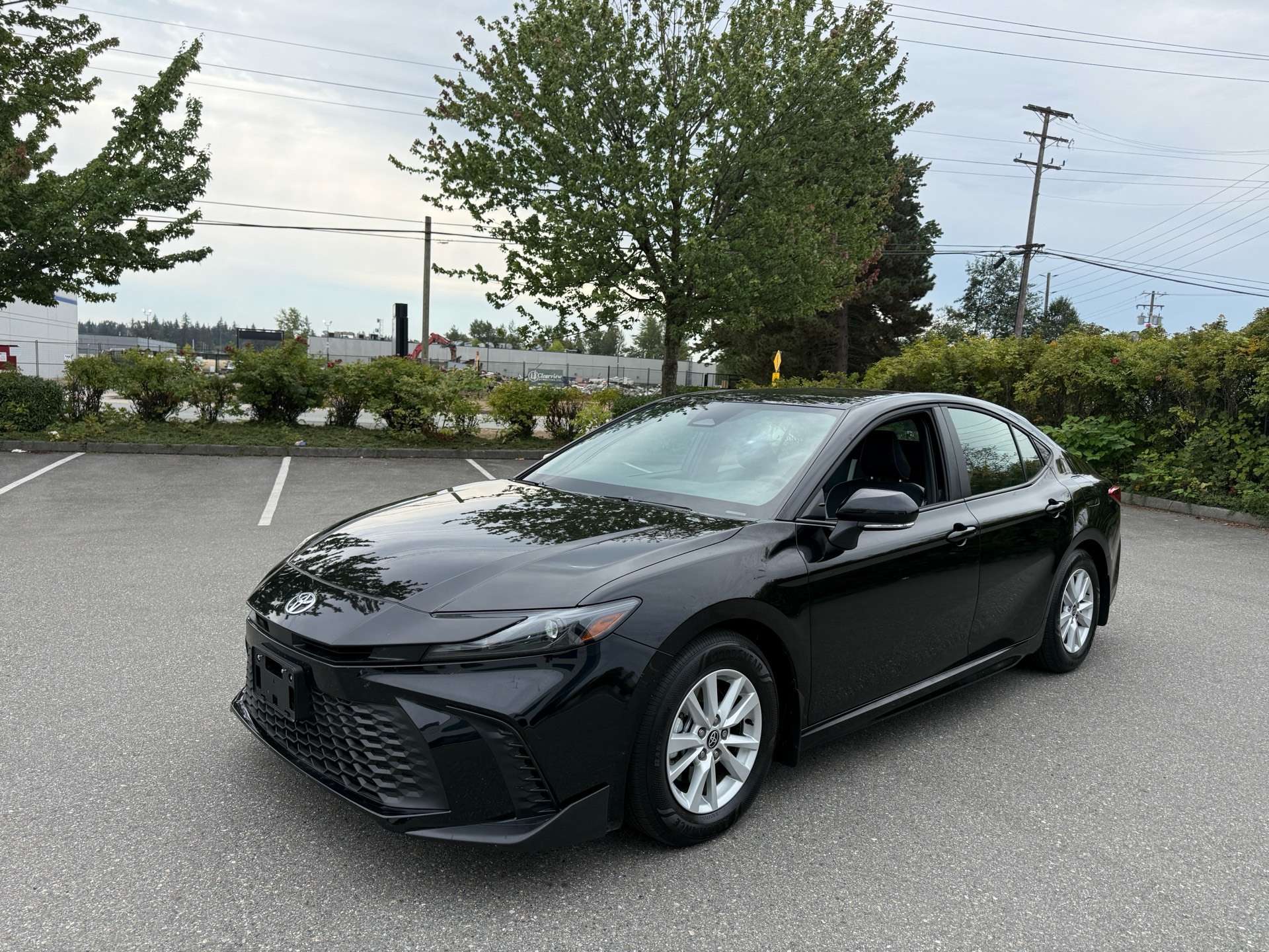 2026 Toyota Camry SE CVT — photo 1
