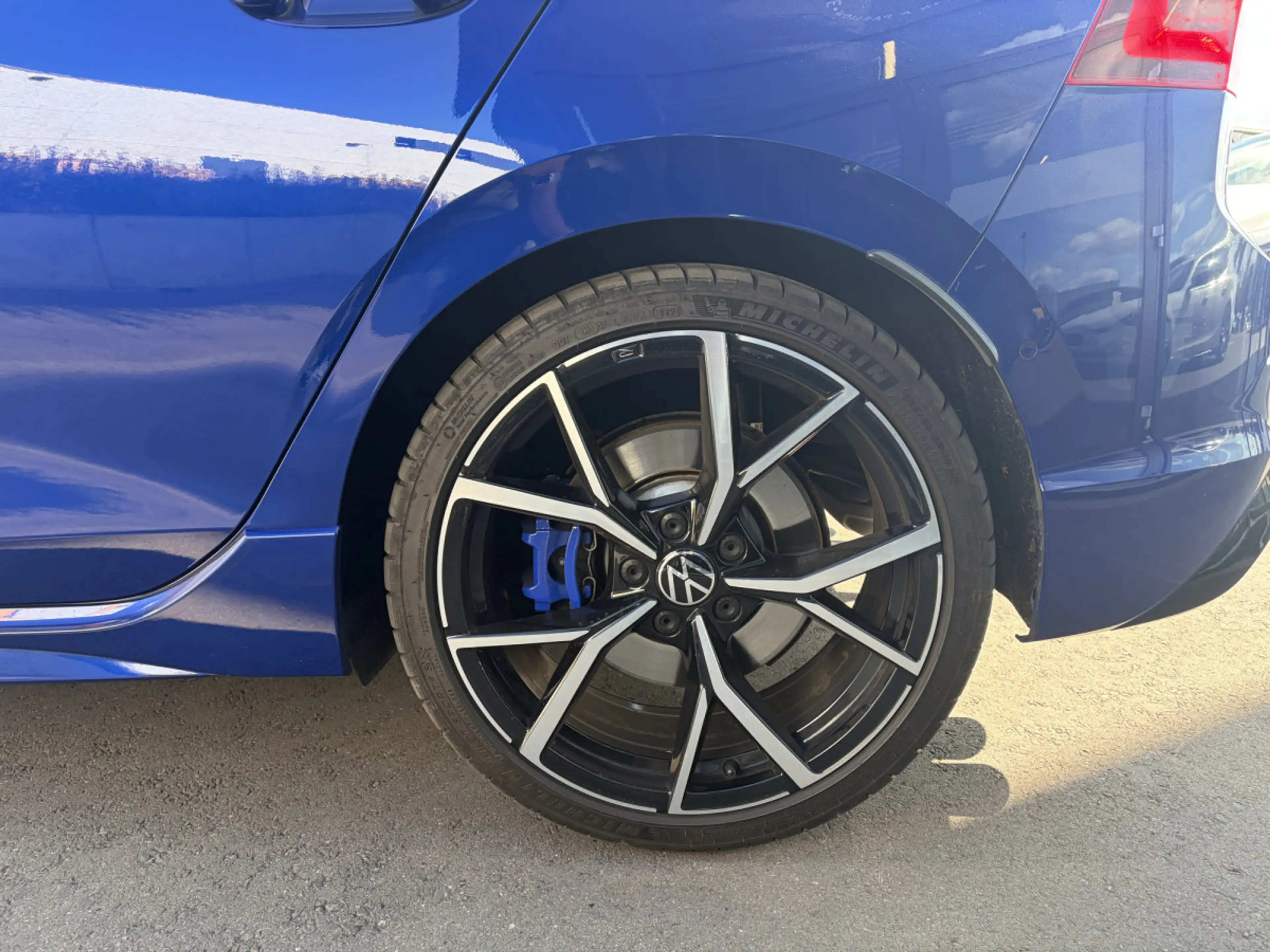 Volkswagen Golf R Golf VIII Lim. R PERFORMANCE 4MOTION/ACC/NAVI/VMAX — photo 6
