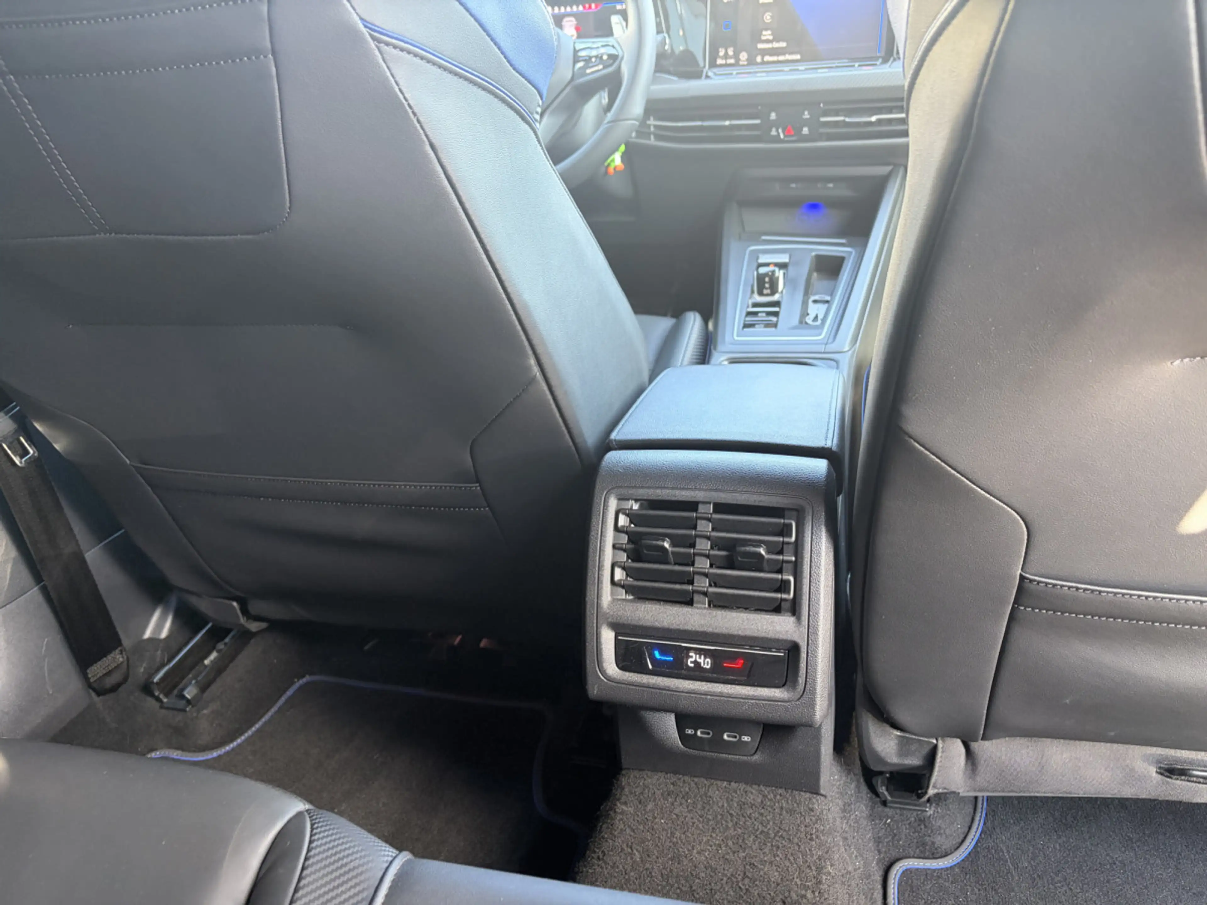 Volkswagen Golf R Golf VIII Lim. R PERFORMANCE 4MOTION/ACC/NAVI/VMAX — photo 15