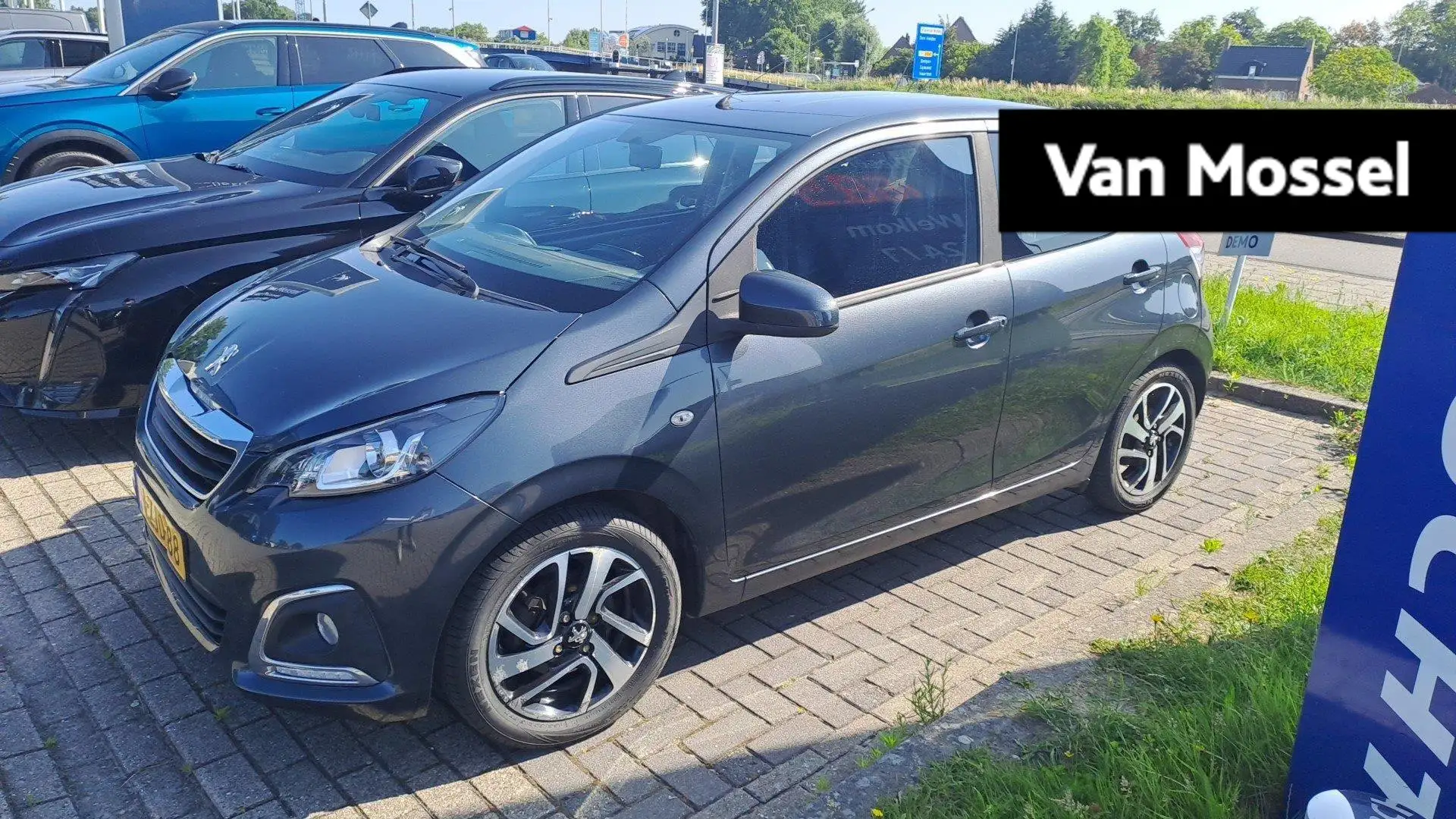 Peugeot 108 1.2 VTi Allure - TREKHAAK - CARPLAY - CAMERA ACHTE Grijs - 1