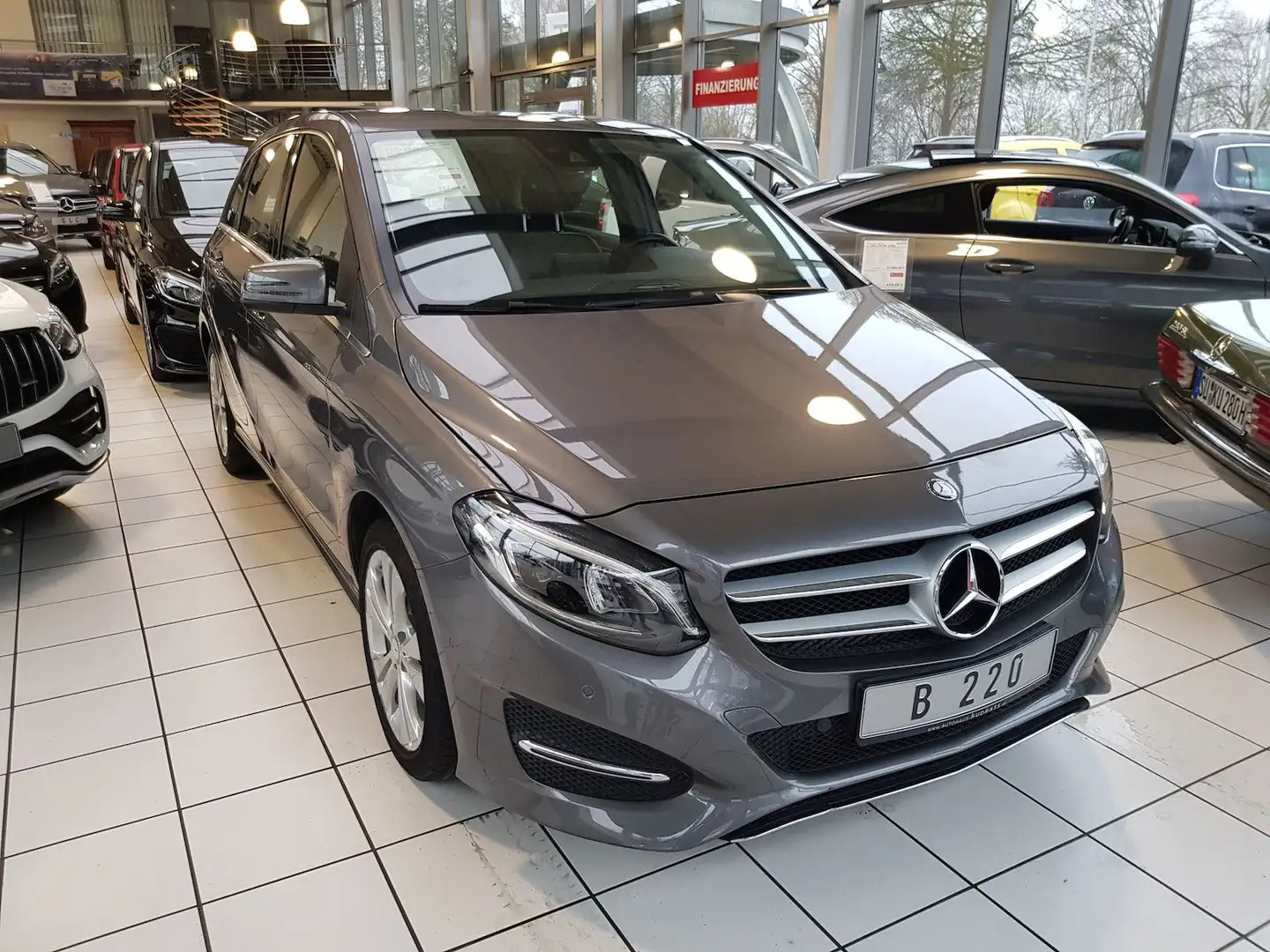 Mercedes-Benz B 220 URBAN KAMERA AUT NAVI LED 4MATIC Gri - 2